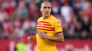 Oriol Romeu não conseguiu se firmar no Barça