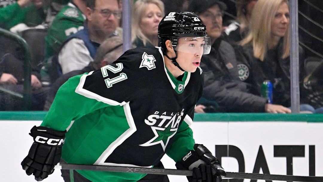 Dec 21, 2025; Dallas, Texas, USA; Dallas Stars left wing Jason Robertson (21) skates against the Toronto Maple Leafs during the game at the American Airlines Center. Mandatory Credit: Jerome Miron-Imagn Images Dec 21, 2025; Dallas, Texas, USA; Dallas Stars left wing Jason Robertson (21) skates against the Toronto Maple Leafs during the game at the American Airlines Center. Mandatory Credit: Jerome Miron-Imagn Images