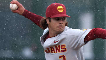 USC v UCLA