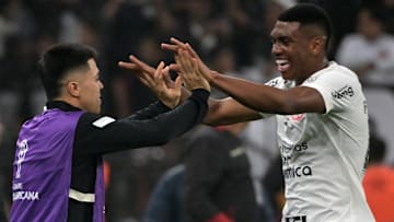 Felipe Augusto marcou o gol do Corinthians na Arena na vitória sobre o Universitario. 