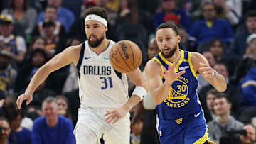 Dallas Mavericks v Golden State Warriors