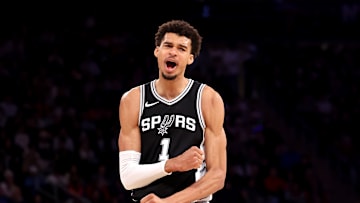 San Antonio Spurs v New York Knicks