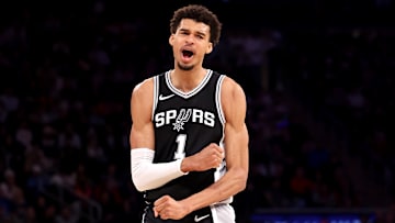 San Antonio Spurs v New York Knicks
