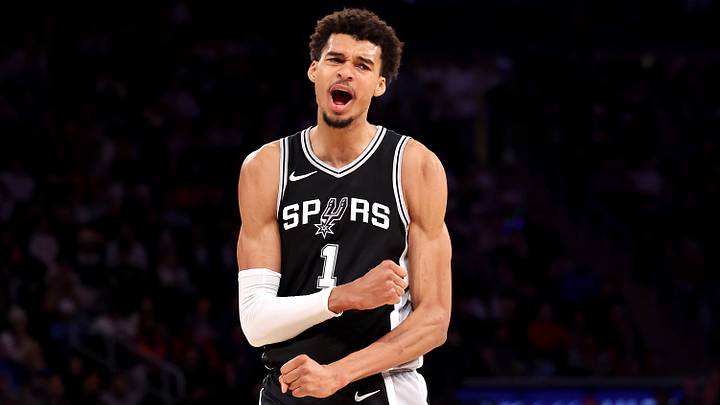 San Antonio Spurs v New York Knicks