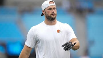Cleveland Browns tight end Brenden Bates (82) during pregame warm-ups at Bank of America Stadium. Mand