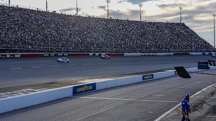 Darlington Raceway, NASCAR