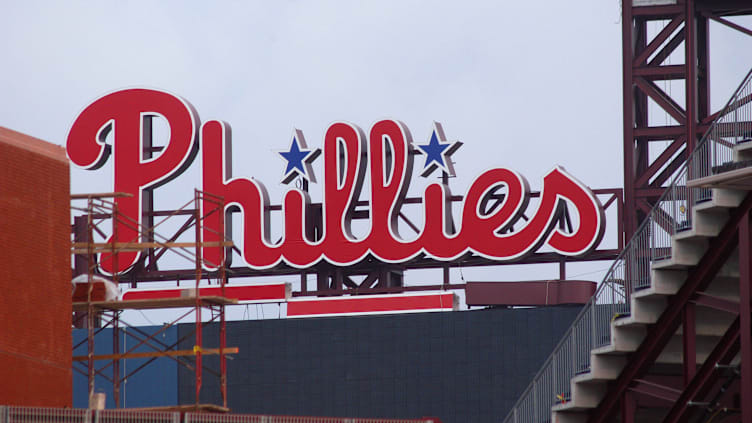 Philadelphia Phillies served holiday meals at the Bethesda Project’s Our Brothers' Place