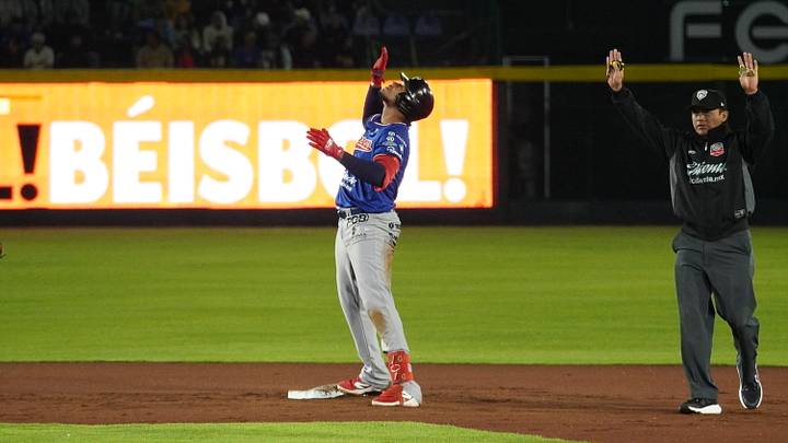 Con una remontada de antología ante los Pericos de Puebla, los Olmecas se coronaron campeones de la Zona Sur Con una remontada de antología ante los Pericos de Puebla, los Olmecas se coronaron campeones de la Zona Sur