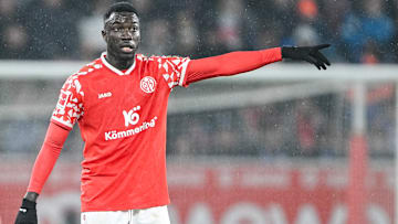 Silas Katompa Mvumpa hat sich schwer verletzt Silas Katompa Mvumpa hat sich schwer verletzt