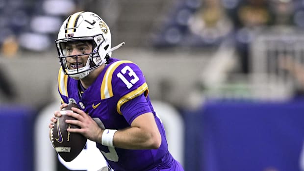 LSU Tigers quarterback Garrett Nussmeier (13) 