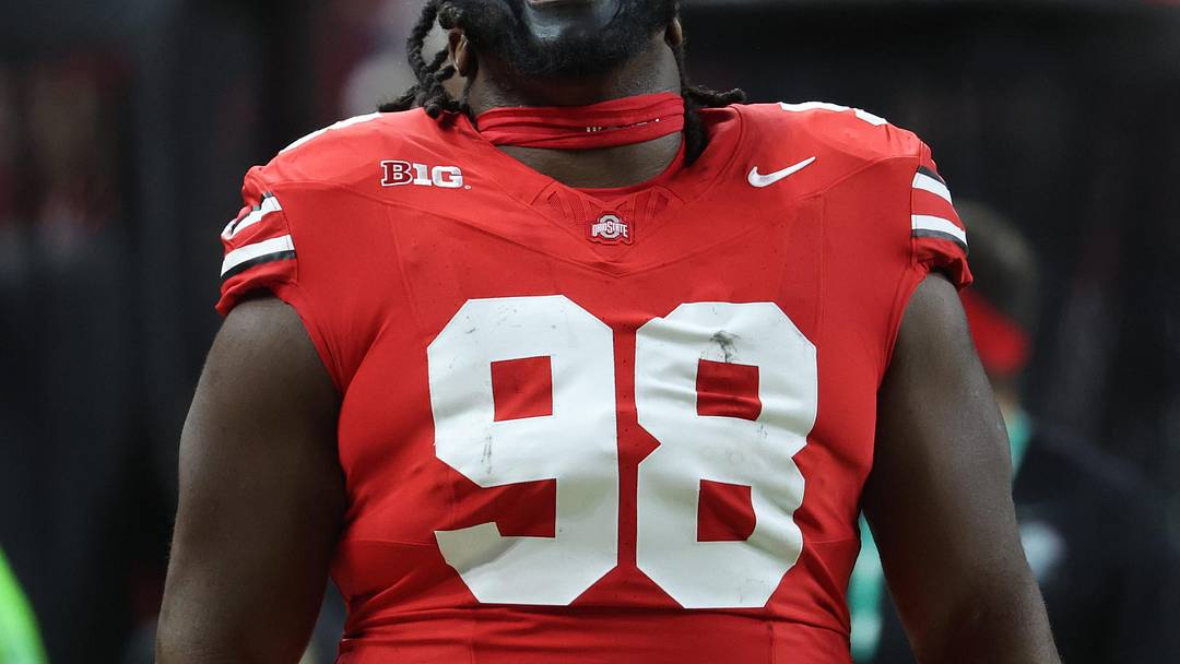 Ohio State Buckeyes defensive lineman Kayden McDonald 