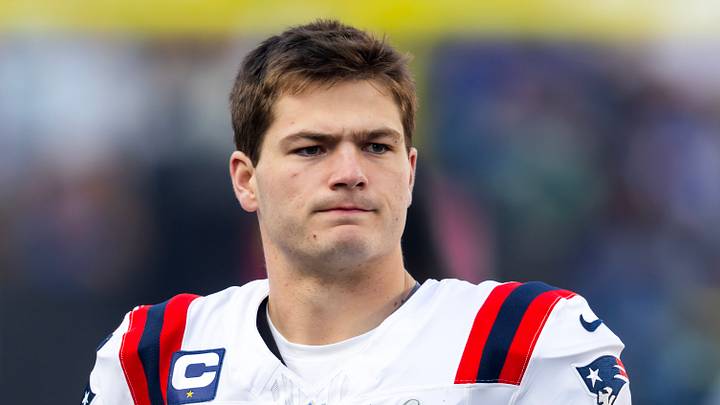 New England Patriots quarterback Drake Maye (10).