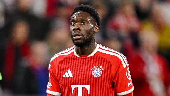 Die Zukunft ist plötzlich wieder offen: Alphonso Davies gilt beim FC Bayern als möglicher Verkaufskandidat Die Zukunft ist plötzlich wieder offen: Alphonso Davies gilt beim FC Bayern als möglicher Verkaufskandidat