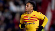 Vitor Roque ainda não marcou com o uniforme do Barcelona. 
