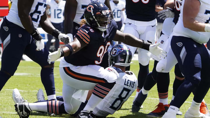 South Carolina football alum Zacch Pickens with the Chicago Bears