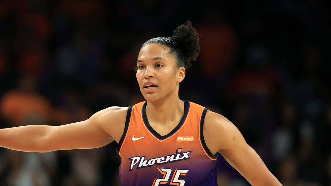 Jul 9, 2025; Phoenix, Arizona, USA; Phoenix Mercury forward Alyssa Thomas (25) against the Minnesota Lynx at PHX Arena. Mandatory Credit: Mark J. Rebilas-Imagn Images Jul 9, 2025; Phoenix, Arizona, USA; Phoenix Mercury forward Alyssa Thomas (25) against the Minnesota Lynx at PHX Arena. Mandatory Credit: Mark J. Rebilas-Imagn Images