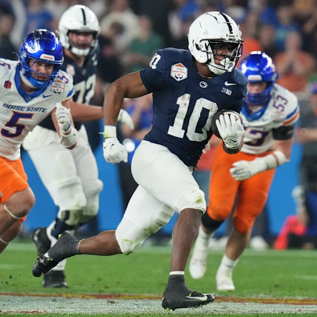 Nicholas Singleton (10) runs
