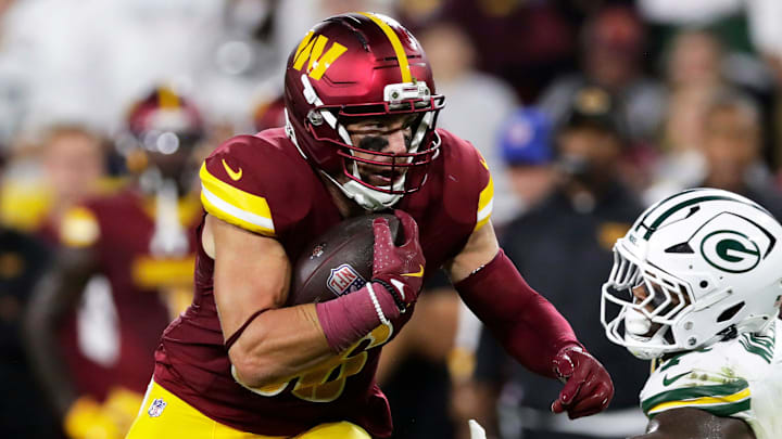 Commanders TE Zach Ertz faces the Seattle Seahawks in Week 9.