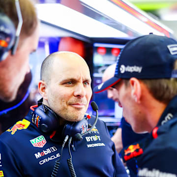 F1 Grand Prix of Bahrain - Practice BAHRAIN, BAHRAIN - FEBRUARY 29: Oracle Red Bull Racing race engineer Gianpiero Lambiase talks with Max Verstappen of the Netherlands and Oracle Red Bull Racing in the garage during practice ahead of the F1 Grand Prix of Bahrain at Bahrain International Circuit on February 29, 2024 in Bahrain, Bahrain. (Photo by Mark Thompson/Getty Images)