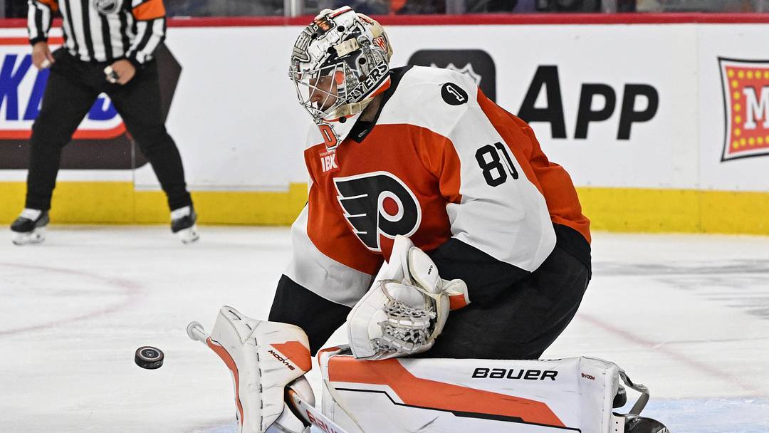 May 7, 2026; Philadelphia, Pennsylvania, USA; Philadelphia Flyers goaltender Dan Vladar (80) makes a save against the Carolina Hurricanes during the second period in game three of the second round of the 2026 Stanley Cup Playoffs at Xfinity Mobile Arena. May 7, 2026; Philadelphia, Pennsylvania, USA; Philadelphia Flyers goaltender Dan Vladar (80) makes a save against the Carolina Hurricanes during the second period in game three of the second round of the 2026 Stanley Cup Playoffs at Xfinity Mobile Arena.