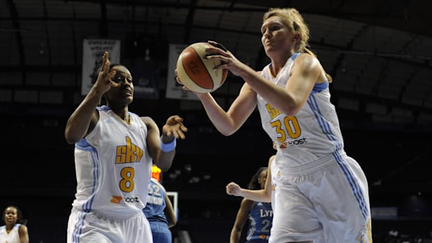 Swing Cash & Carolyn Swords, Chicago Sky