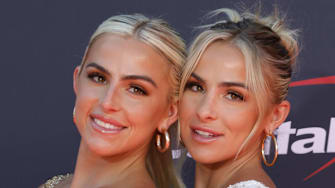 Haley and Hanna Cavinder at the 2023 ESPYs