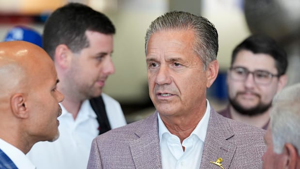 Calipari #39 s busy Razorbacks #39 prospect visit calendar key change in September