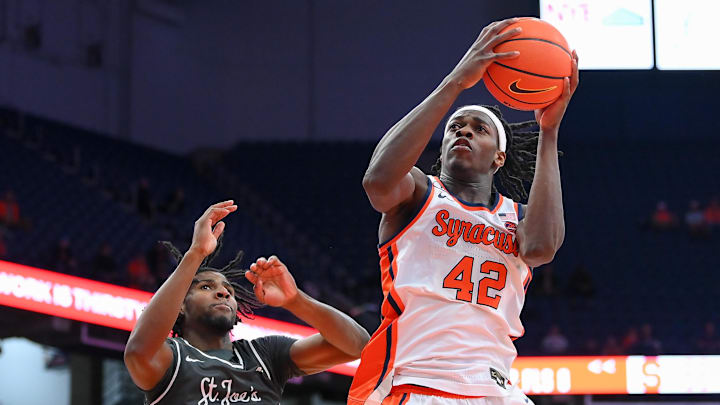 Syracuse basketball hosts Hofstra on Saturday afternoon. Here's how to watch and the latest betting odds.