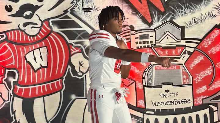 2026 4-star outside linebacker Jackson Samuels Ford poses for photos during his official visit to the University of Wisconsin football program. 2026 4-star outside linebacker Jackson Samuels Ford poses for photos during his official visit to the University of Wisconsin football program.