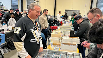 Joe Nucilli @snapbackcards at the January Raleigh, NC Show 