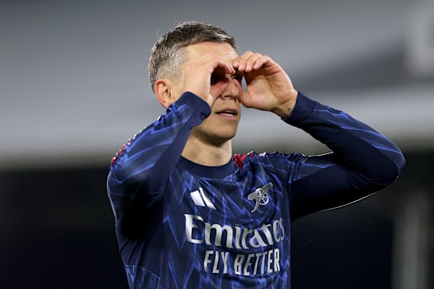 Leandro Trossard celebrating.