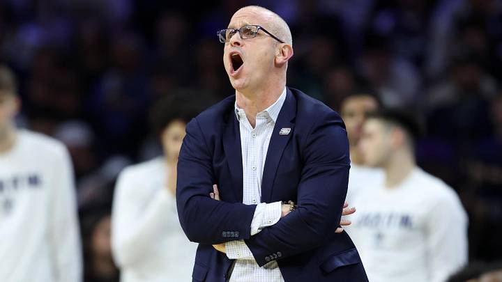 UConn Huskies head coach Dan Hurley