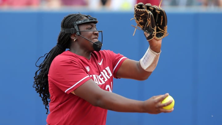 Stanford's NiJaree Canady (24) pitches during a softball game between University of Oklahoma Sooners (OU) and Stanford in the 2023 Women's College World Series