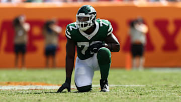 New York Jets defensive end Micheal Clemons