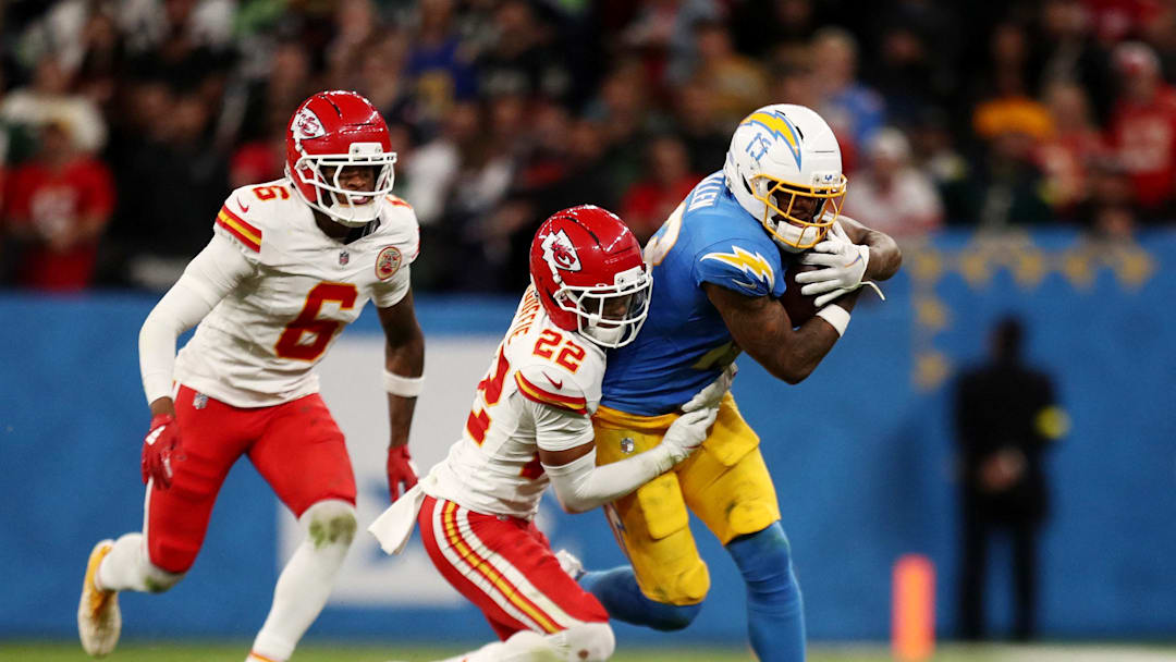 [US, Mexico & Canada customers only] Sep 5, 2025; Sao Paulo, BRAZIL; Los Angeles Chargers wide receiver Keenan Allen (13) runs against Kansas City Chiefs cornerback Trent McDuffie (22) in the second half during a NFL game at Corinthians Arena. Mandatory Credit: Jean Carniel/Reuters via Imagn Images