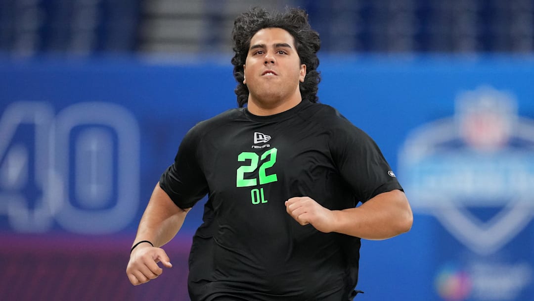 Utah offensive lineman Spencer Fano