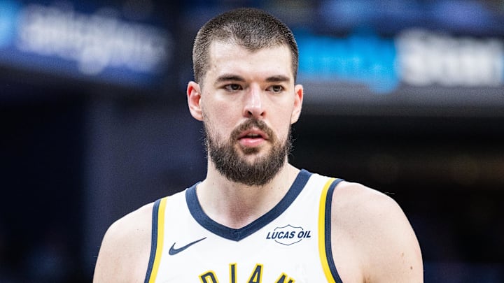 Indiana Pacers center Ivica Zubac (40) in the first half against the Phoenix Suns at Gainbridge Fieldhouse.