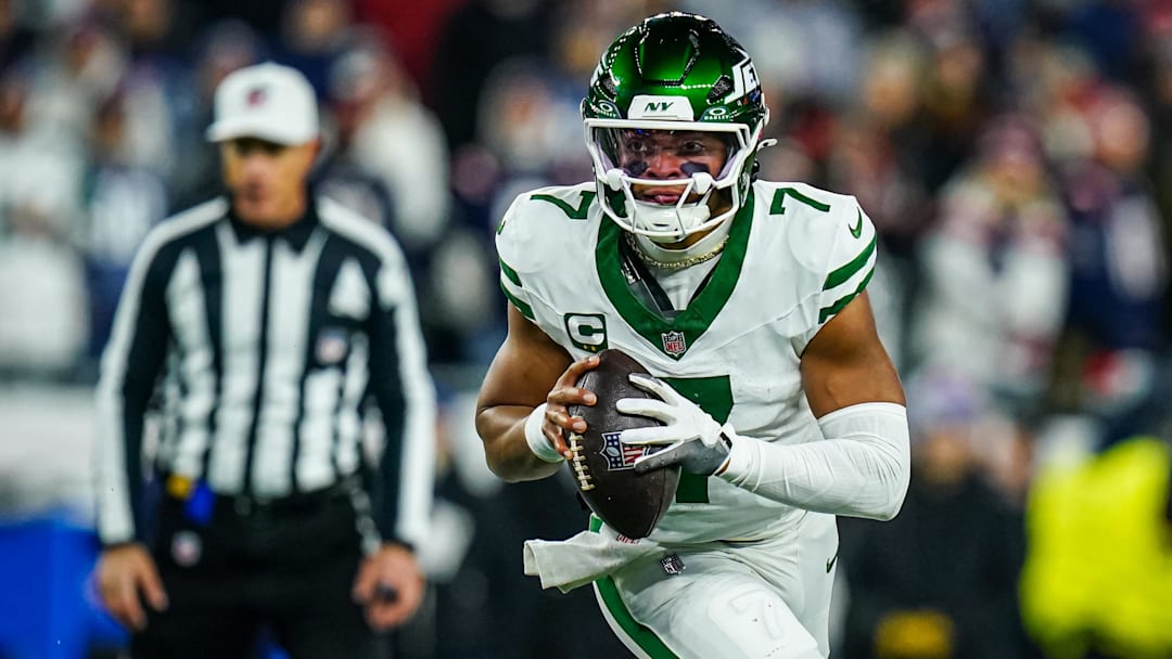 New York Jets quarterback Justin Fields