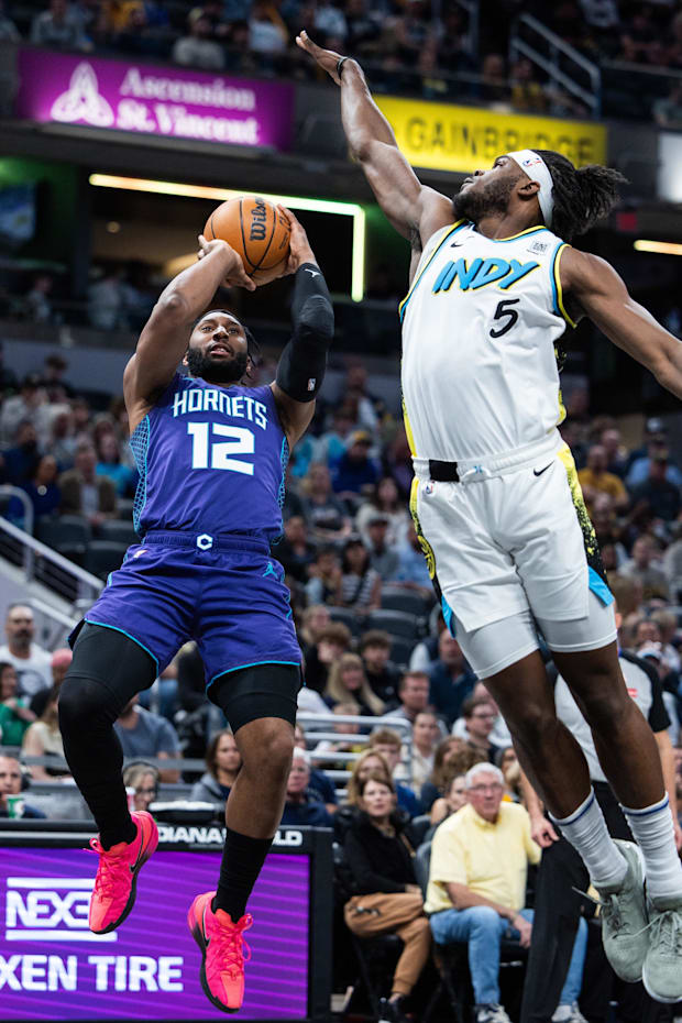 Josh Okogie 
