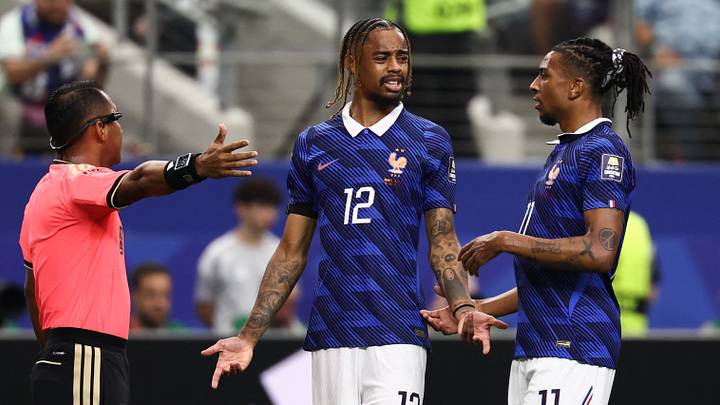 Bradley Barcola und Michael Olise standen bei der WM gemeinsam auf dem Platz Bradley Barcola und Michael Olise standen bei der WM gemeinsam auf dem Platz