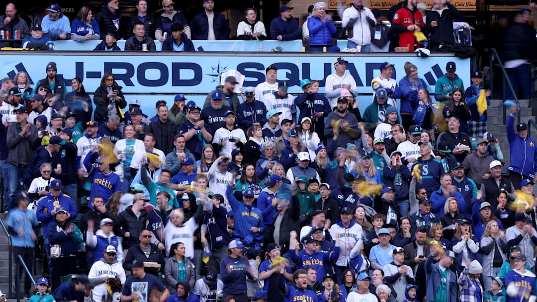 Oct 16, 2025; Seattle, Washington, USA; Fans before game four of the ALCS round for the 2025 MLB playoffs between the Toronto Blue Jays and Seattle Mariners at T-Mobile Park. Mandatory Credit: Kevin Ng-Imagn Images Oct 16, 2025; Seattle, Washington, USA; Fans before game four of the ALCS round for the 2025 MLB playoffs between the Toronto Blue Jays and Seattle Mariners at T-Mobile Park. Mandatory Credit: Kevin Ng-Imagn Images