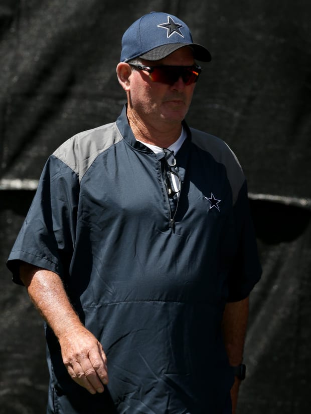 Dallas Cowboys defensive coordinator Mike Zimmer