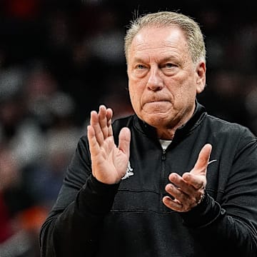 Michigan State head coach Tom Izzo applauds after a play against Oregon during the first half of Big Ten Tournament quarterfinal at Gainbridge Fieldhouse in Indianapolis, Ind. on Friday, March 14, 2025.