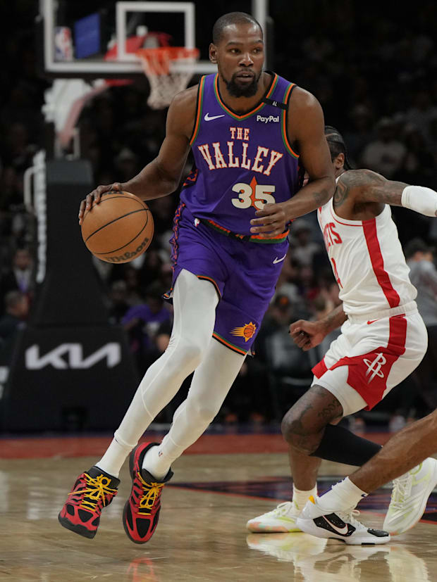 Phoenix Suns attacking Kevin during