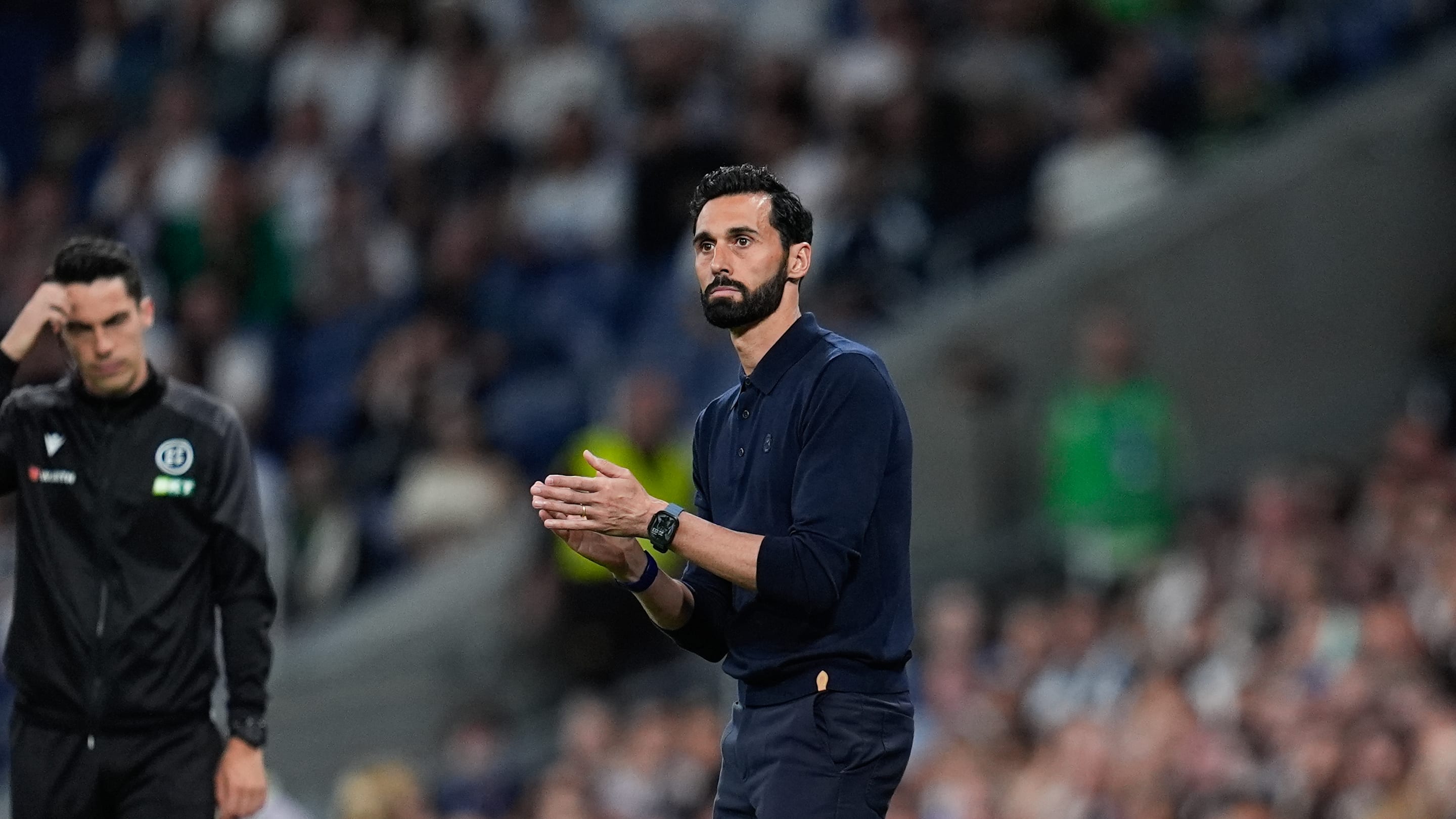 Real Madrid mercato : Un milieu merengue écarté pour défier le Betis Séville en Liga, un départ est imminent