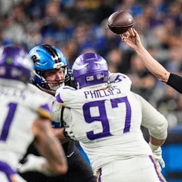 Detroit Lions quarterback Jared Goff (16) makes a pass against Minnesota Vikings during the second half at Ford Field in Detroit on Sunday, Jan. 5, 2025.