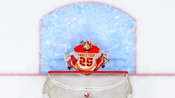 Calgary Flames v Vancouver Canucks