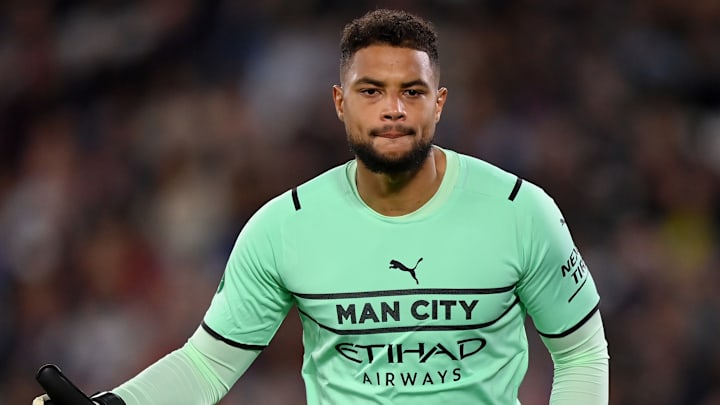 ï»¿Zack Steffen signs and symptoms new Man City agreement