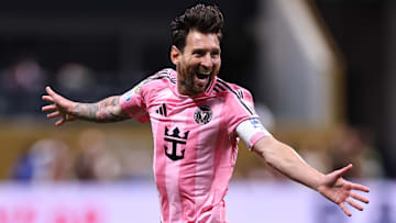 33 tournois joués avec phase de groupes, 33 qualifications pour Lionel Messi