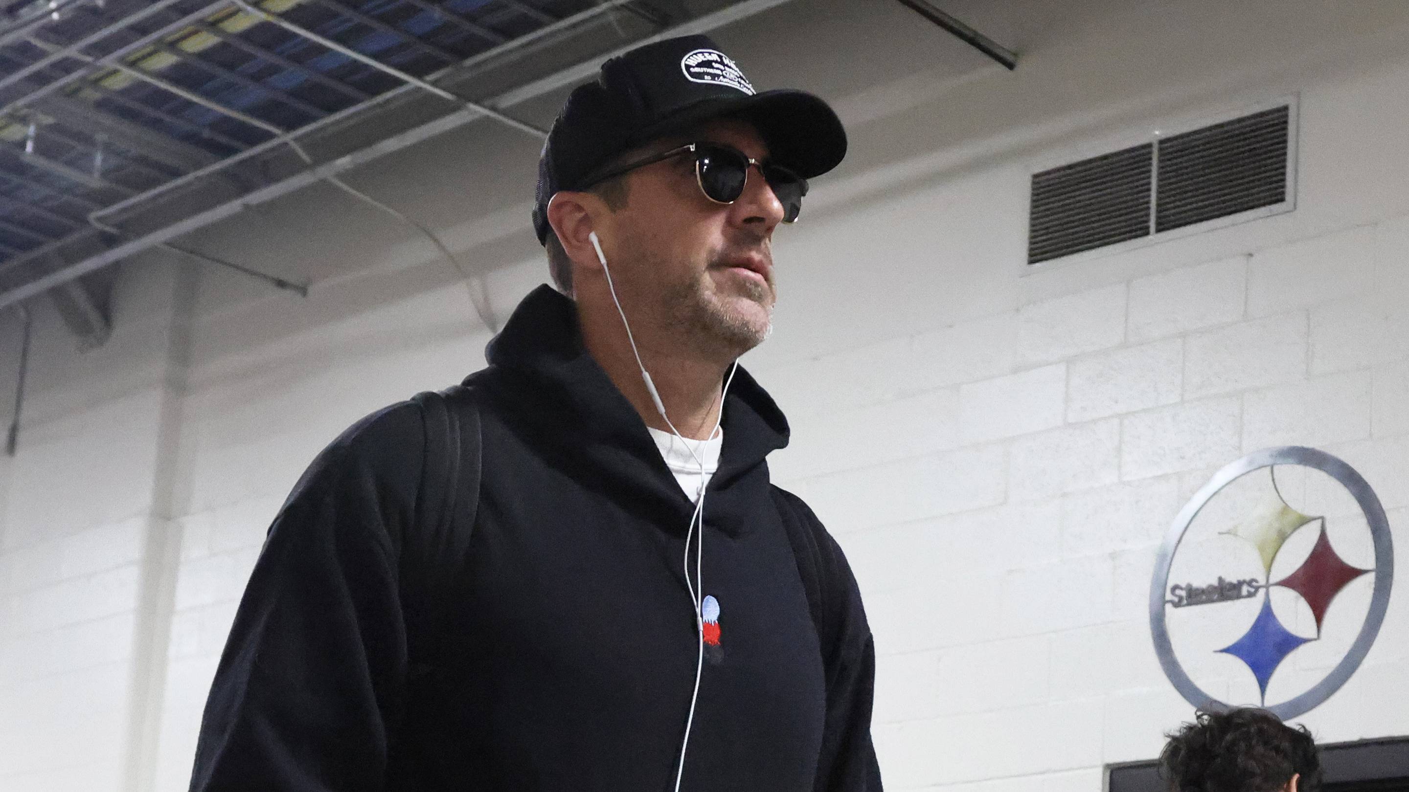 Charles Barkley Has Some Blunt Words for Aaron Rodgers After Recent Interview